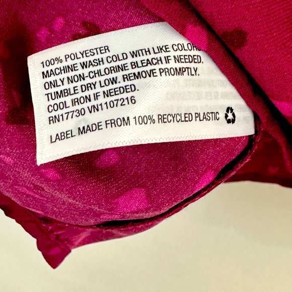 Isabel Maternity 3/4 Sleeve V neck Ruffle Waist Berry Print  Woven Top XS - Picture 6 of 6